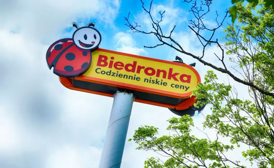 Czy w Jastrzębiej Górze jest Biedronka? Sprawdź lokalizację i więcej informacji