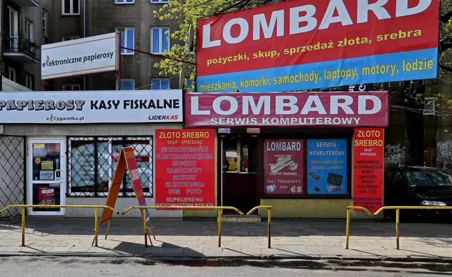 Sprzedaż w lombardzie: Jak zyskać najwięcej? Poradnik krok po kroku