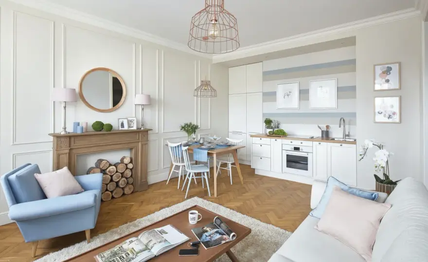 Jak umeblować mały salon z jadalnią? 10 trików ekspertki!