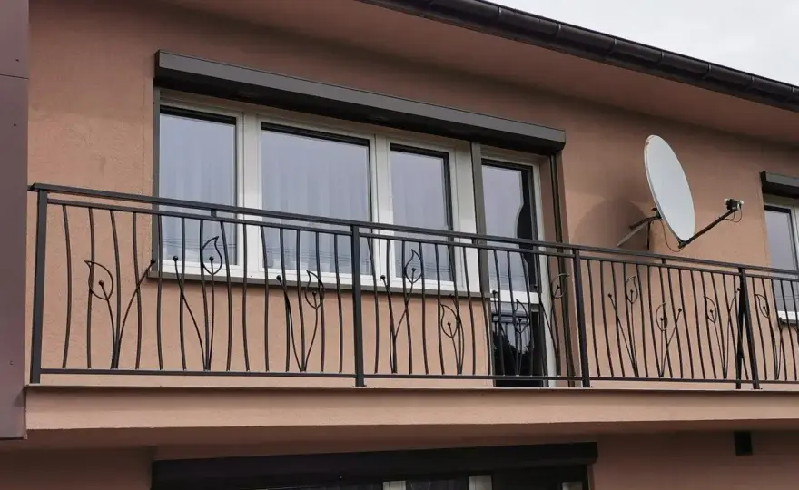 Czyszczenie balustrady metalowej - Bez smug i rdzy!
