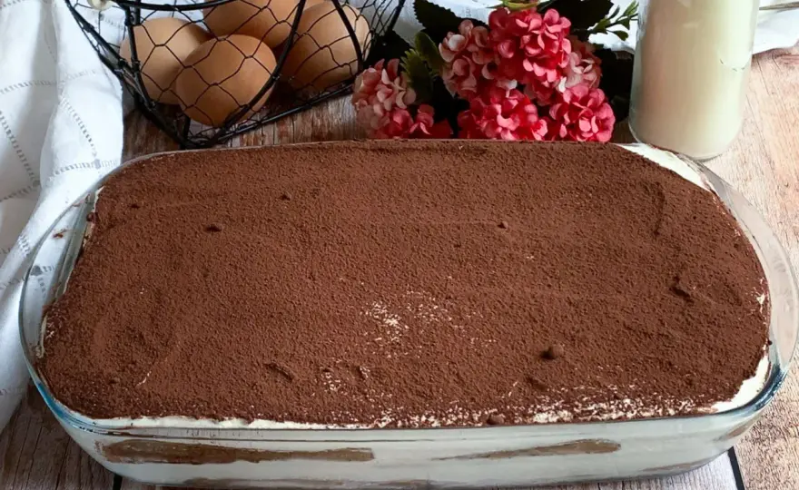 Tiramisù con panna e mascarpone, come farlo soffice e stabile