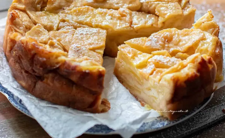 Torta di mele velocissima in 10 minuti, soffice e profumata