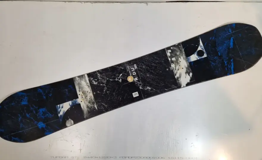 Deska snowboardowa Burton - Jak wybrać model i uniknąć błędów?