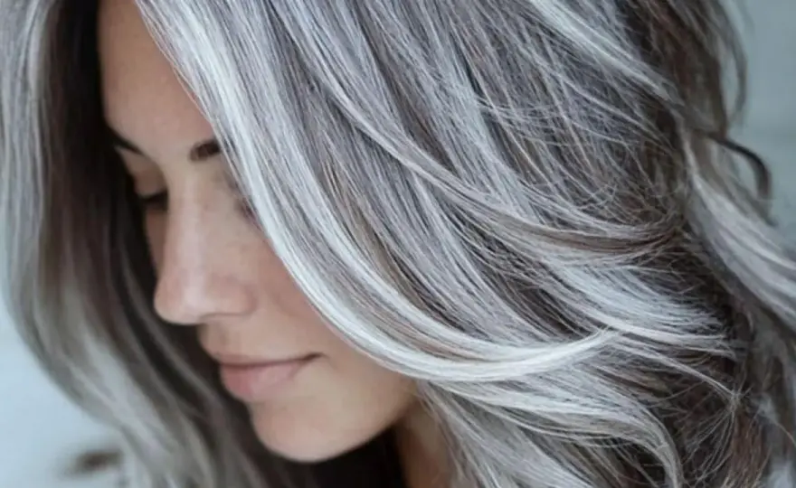 Grey Blending - ¿Adiós a la raíz marcada?