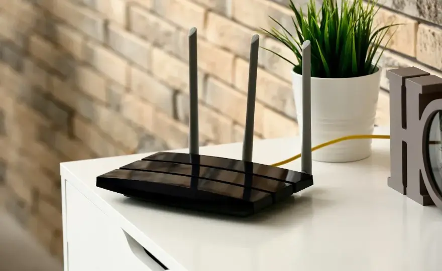 Wi-fi czy Wi-Fi? Poprawna pisownia w tekstach technicznych