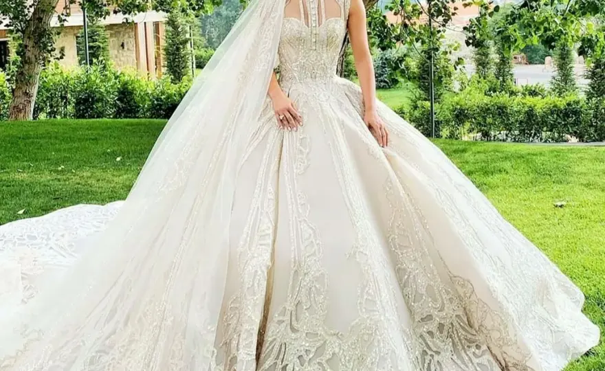 Elie Saab: Gdzie kupić suknię ślubną poza Polską? Przewodnik!