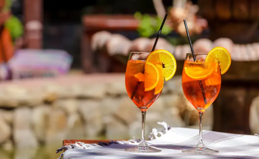 Aperol Spritz przepis krok po kroku - jak zrobić klasyk w domu