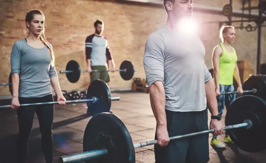 Trening siłowy: Ile kalorii spalisz i jak podkręcić metabolizm?