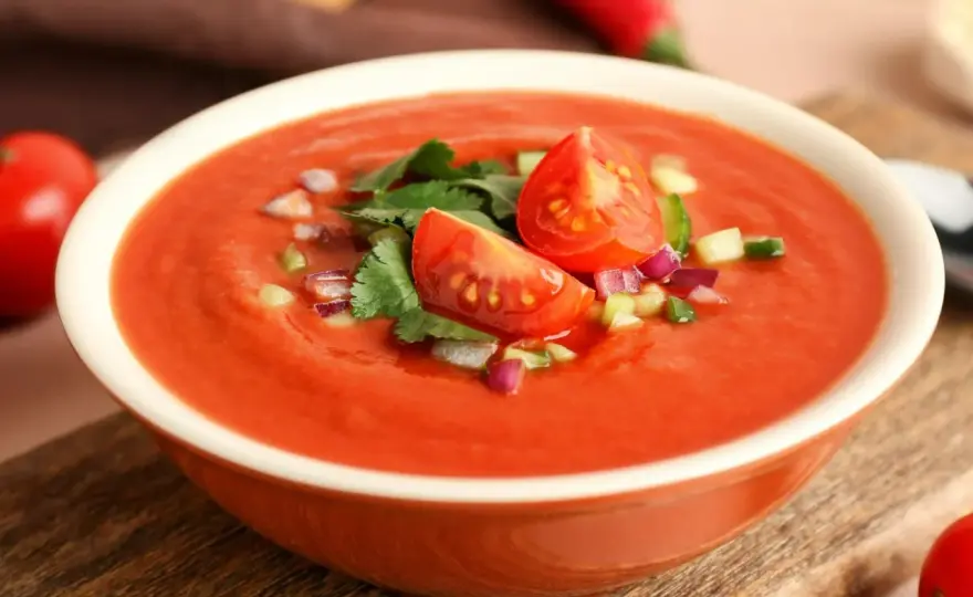 Gazpacho - Przepis na Idealny Chłodnik Pomidorowy