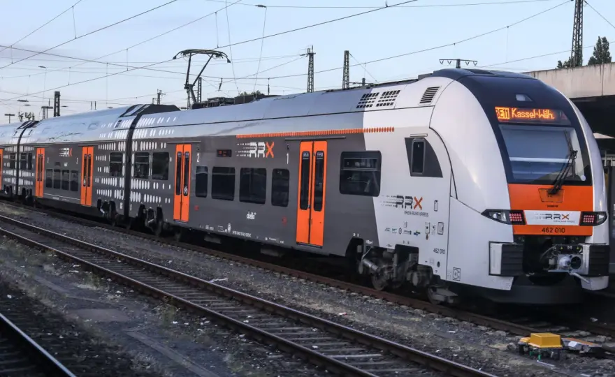RE 11 Guide - Dein Wegweiser durch Rhein, Ruhr & Kassel