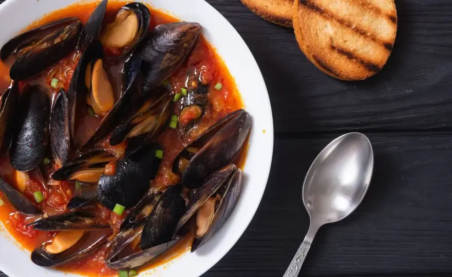 Zuppa di Cozze Napoletana - La Ricetta Perfetta per un Primo di Mare