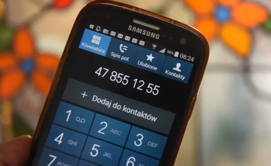Czy policja może namierzyć telefon po numerze telefonu? Prawda i mity