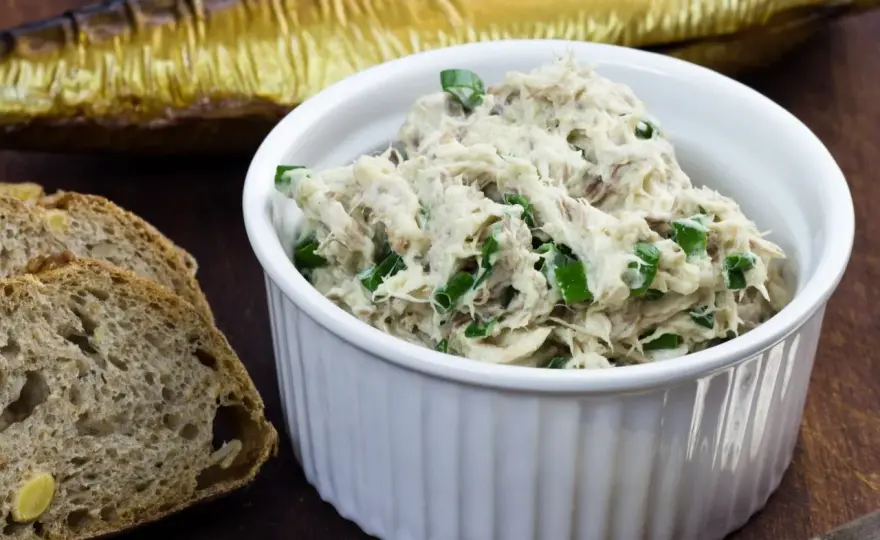 Pasta z makreli i twarogu - idealna. Sprawdź, jak ją zrobić!