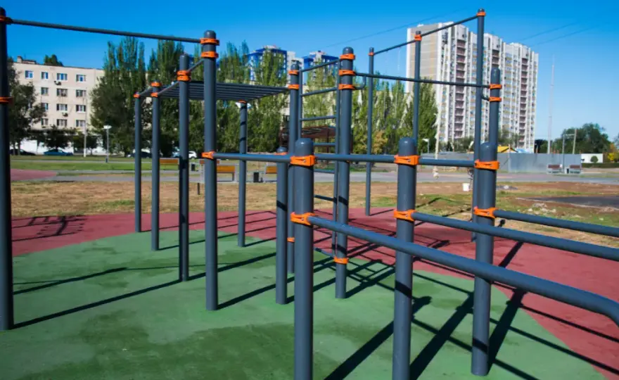 Parque calistenia pro: calidad y adaptaciones para todos los usuarios