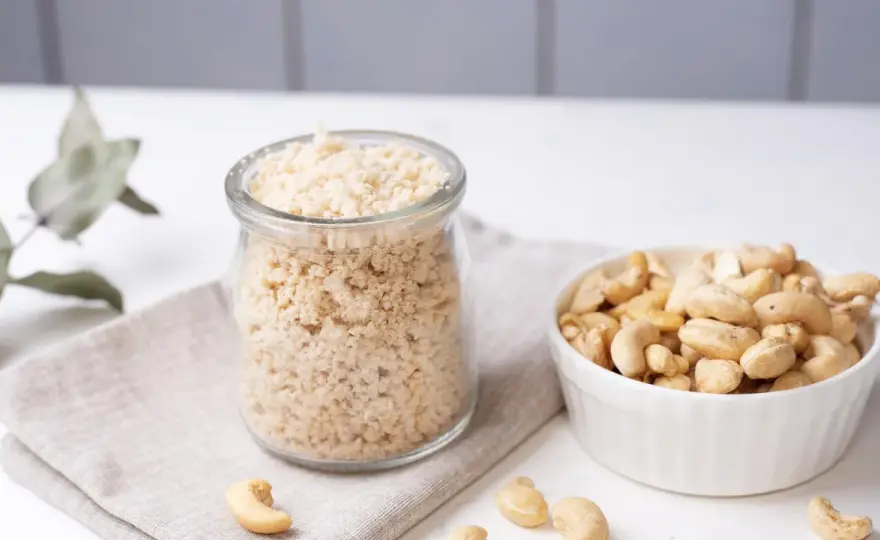 Veganer Parmesan selber machen - In 5 Minuten zur perfekten Würze