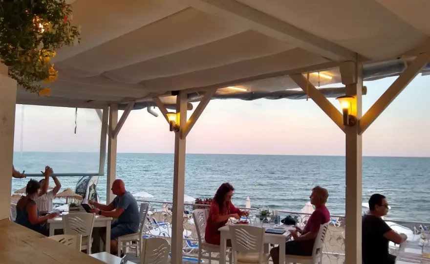 Gdzie zjeść w Nessebarze? Najlepsze restauracje i smaki na miejscu