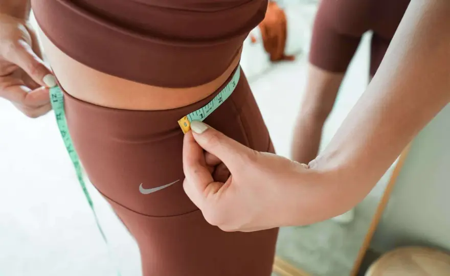 ¿Buscas Pantalones Nike mujer? ¡Encuentra tu estilo y talla ideal!