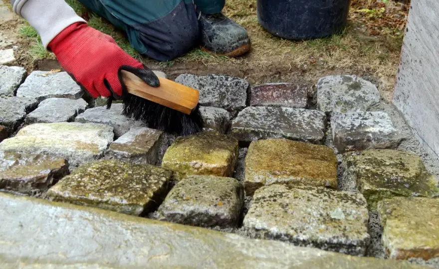 Eingetrocknete Fettflecken entfernen - So geht's wirklich!