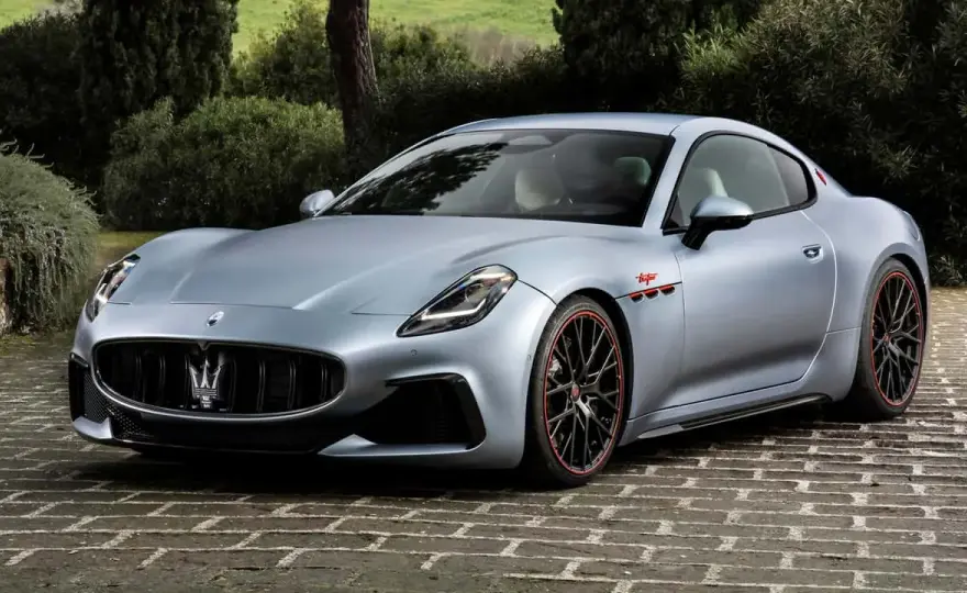 Jak wygląda samochód Maserati? Zobacz jego wyjątkowy design i cechy