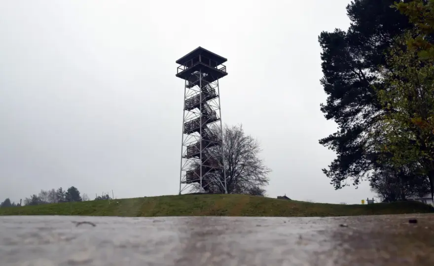 Góra Lemana - wieża widokowa, która zaskakuje. Czy warto?