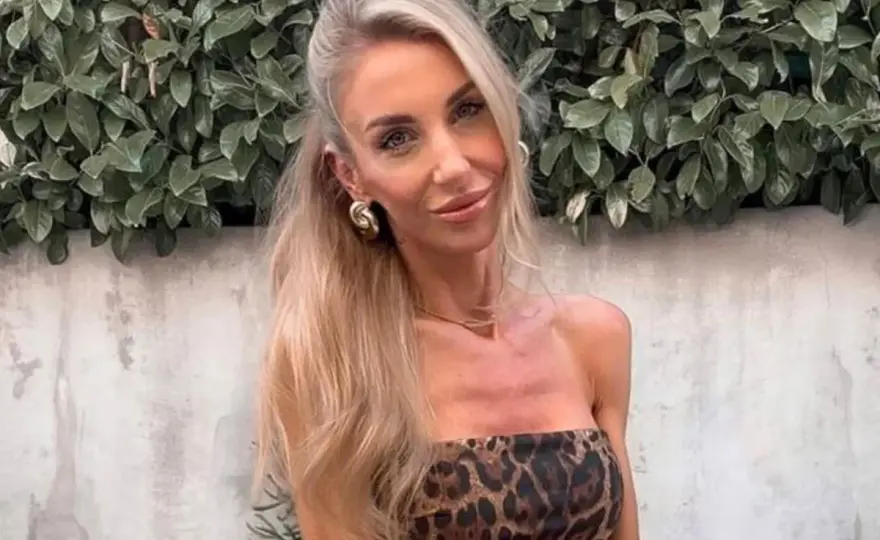 Anna Kolasińska-Szemraj - Kim jest autorka i asystentka szejka?