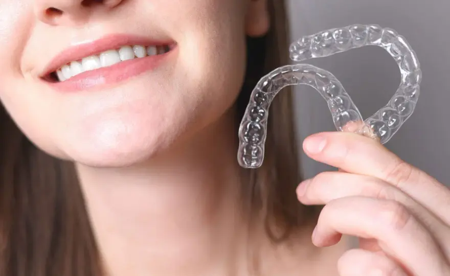¿Para qué sirve Invisalign y qué problemas puede corregir?