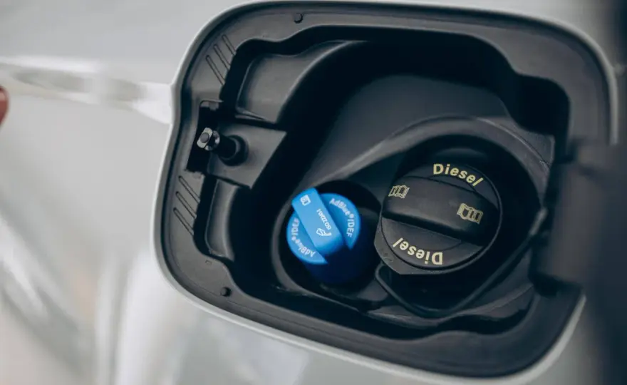 AdBlue, cos’è e come usarlo senza errori nel diesel