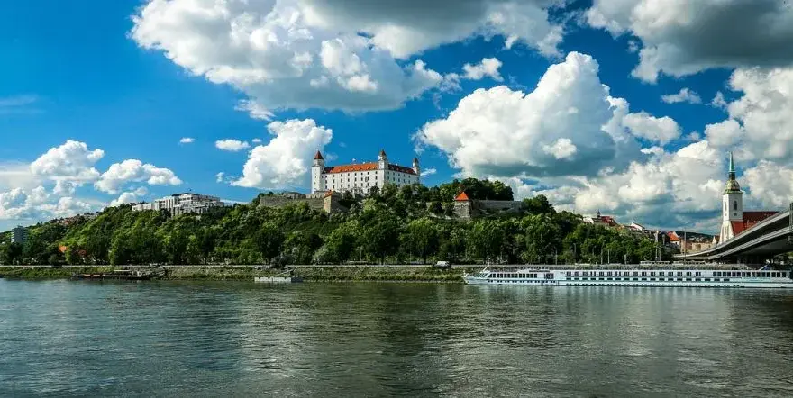 Co musi mieć kierowca na Słowacji, aby uniknąć problemów w podróży?