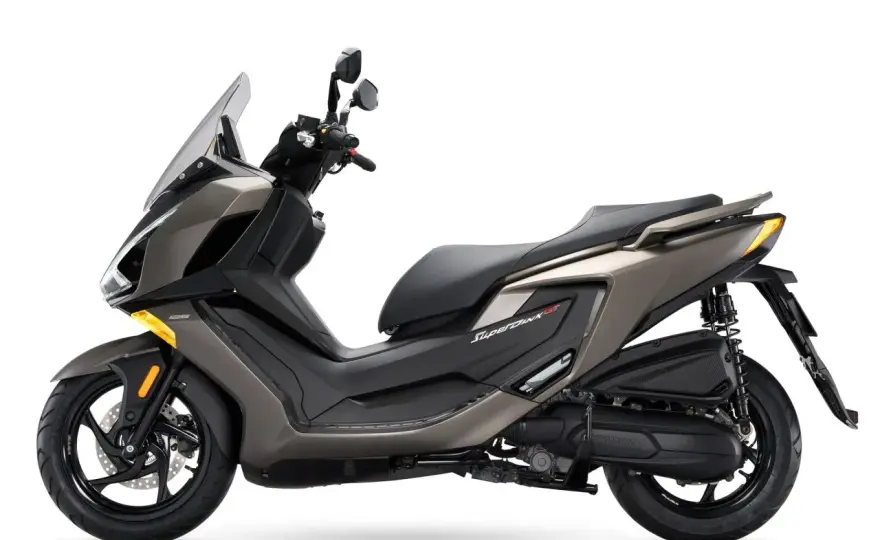 Kymco Super Dink 125 - ¿Es el scooter GT que necesitas?