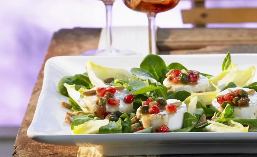 Salat mit Granatapfel - Das Rezept für die perfekte Balance