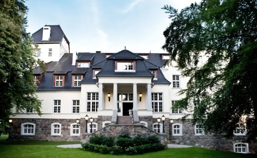 Pałac w Ciekocinku - historia, odbudowa i zwiedzanie