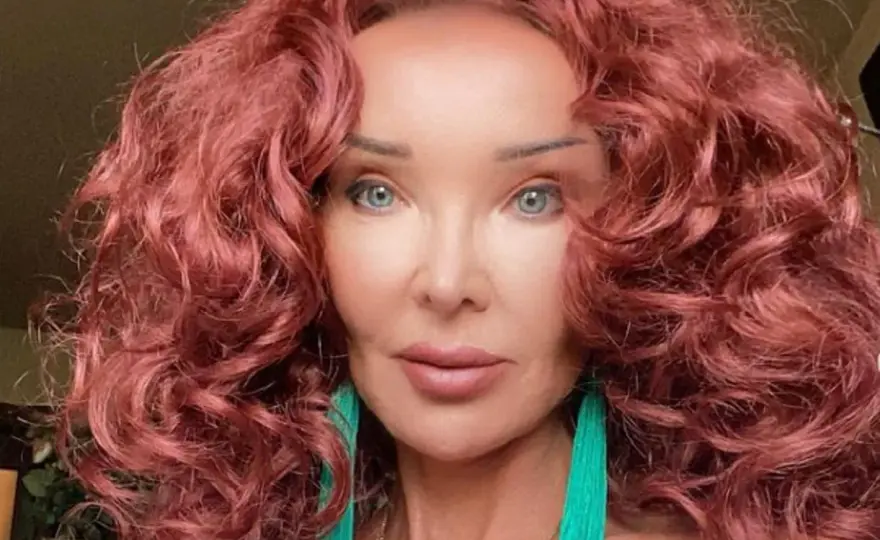 Ewa Minge bez peruki - Jak wyglądają jej naturalne włosy?