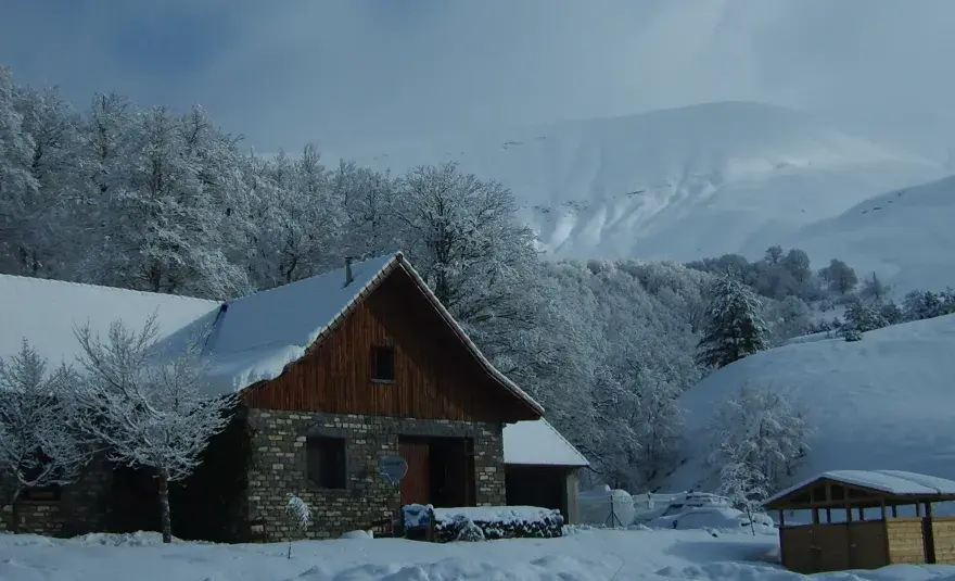 Refugio de Linza - Tu base perfecta en Pirineos