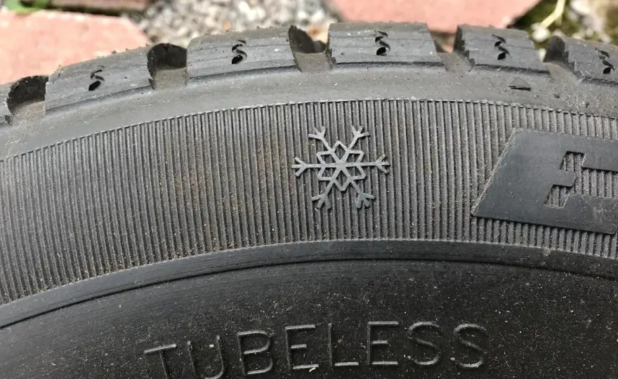 Jak odróżnić opony zimowe od letnich - Czy symbol M+S wystarczy?