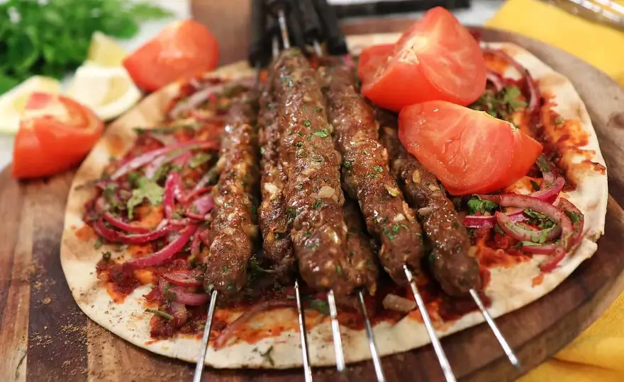 Adana Kebab Recept - Så lyckas du med perfekt kebab hemma