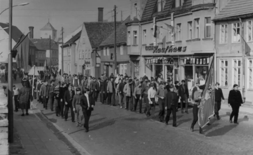 Tag der Republik in der DDR - warum er mehr als ein Feiertag war