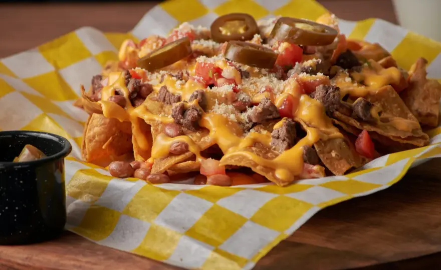 Prepara nachos en casa fácilmente y sorprende a tus invitados