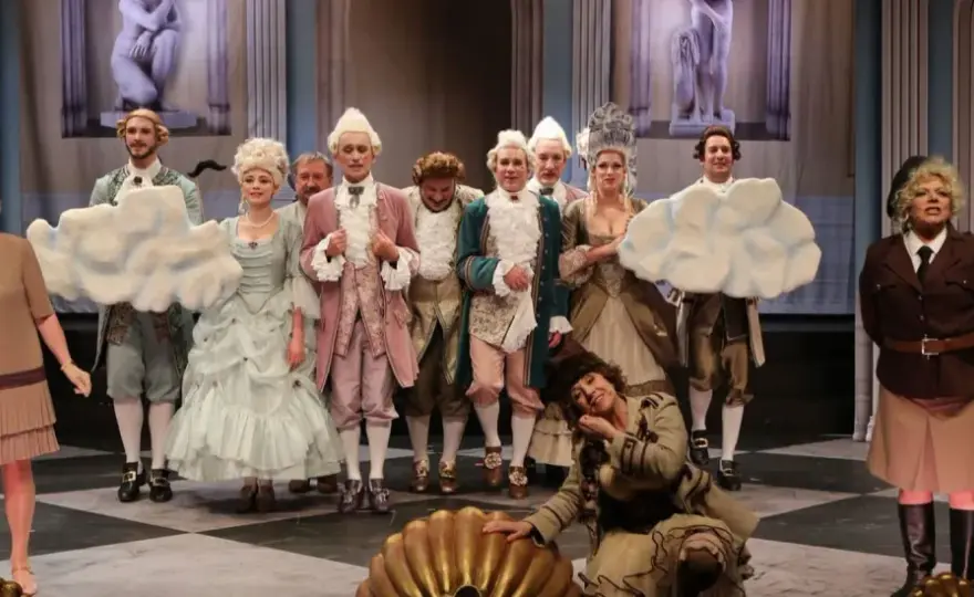 Piękna Lucynda - Teatr 6.piętro. Klasyka, styl, humor.