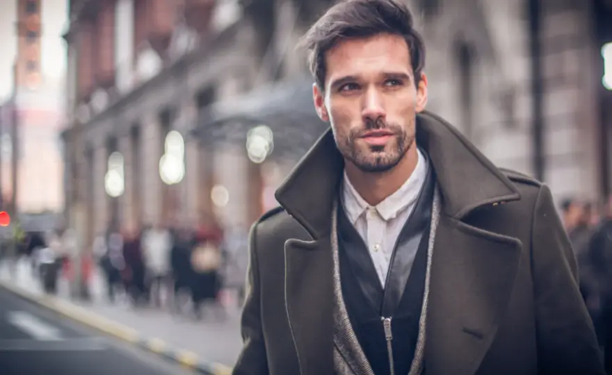 Trenchcoat Herren Style: So sitzt er perfekt & wirkt modern