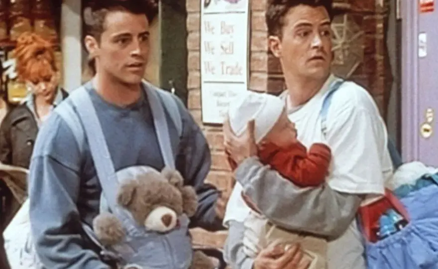 Chandler Bing: Sarkazm, ewolucja i dziedzictwo Perry'ego