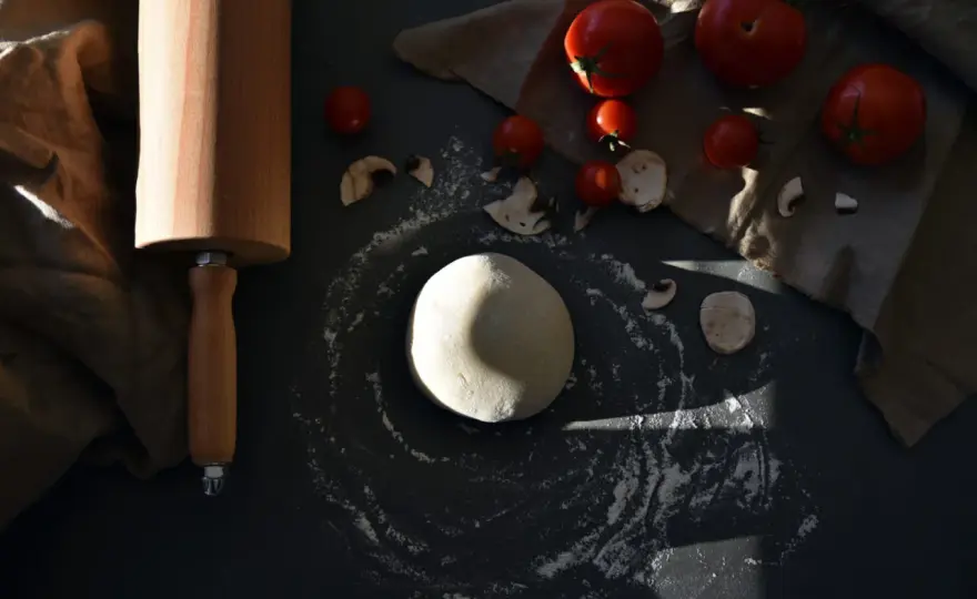 Ile drożdży do pizzy, aby uzyskać idealne ciasto i smak?
