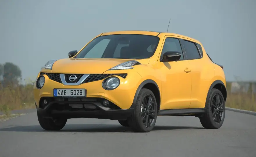 Nissan Juke wymiary: F16 vs F15, bagażnik, garaż. Wybierz mądrze!