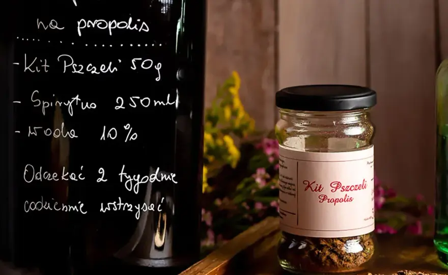 Propolis na spirytusie: Jak czerpać moc z ula bez ryzyka?
