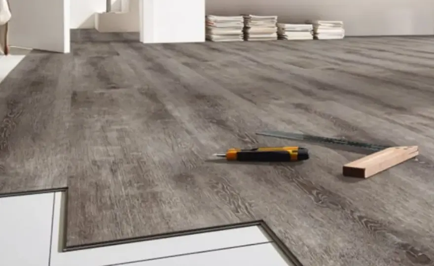 Pavimenti LVT - I difetti che nessuno ti dice (e come evitarli)