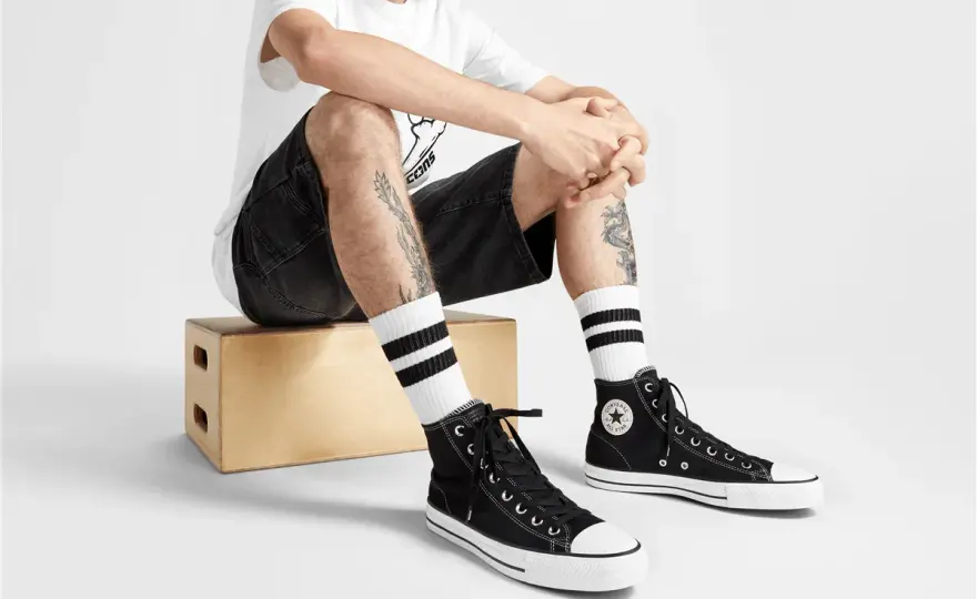Converse męskie - Jak wybrać i nosić? Poradnik stylu