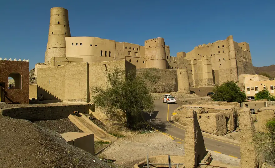 Fort Bahla: Oman, UNESCO, magia i praktyczny przewodnik