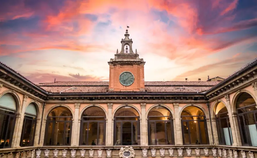 Najstarszy uniwersytet w Europie - Bolonia, Oxford czy Salamanca?