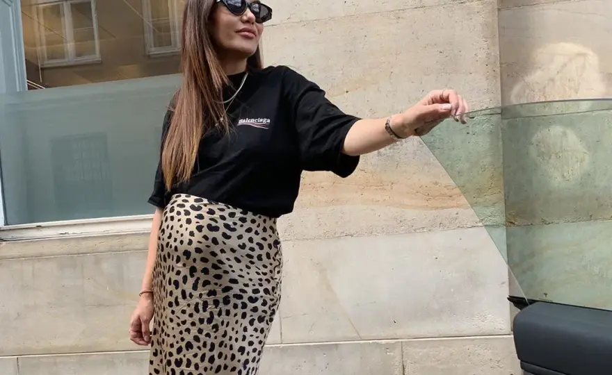 Falda leopardo Pull & Bear: Versatilidad y looks que te enamoran