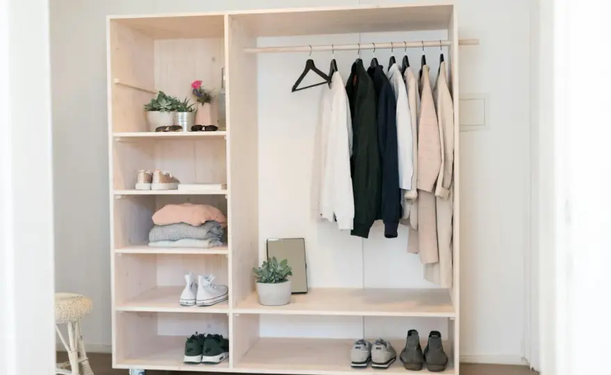 Offener Kleiderschrank - So planst & baust du ihn perfekt!