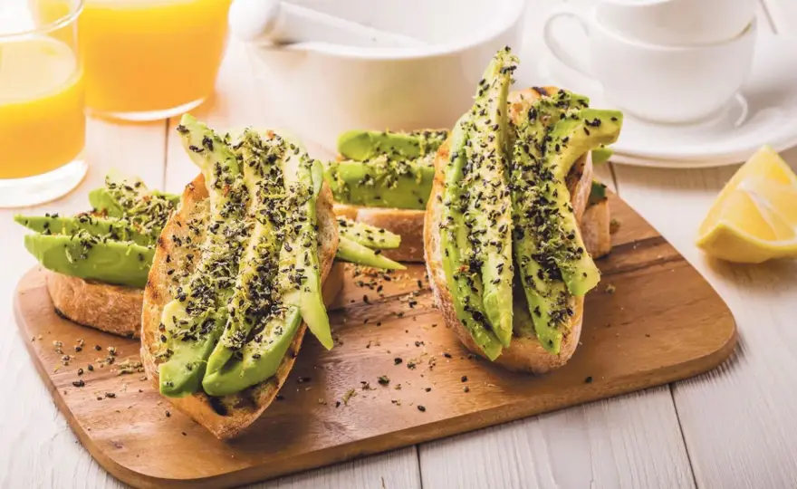 Desayunos veganos que sí sacian - Ideas rápidas y fáciles
